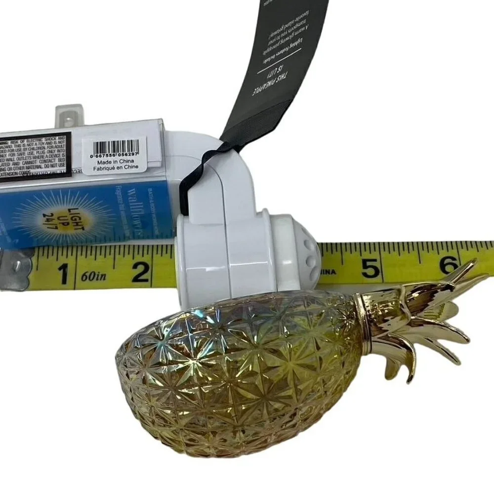 Bath & Body Works Gold Pineapple Fiber Optic Glow Wallflower Night Light Plug